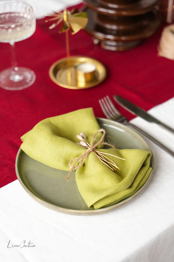 Christmas Pear Linen Dinner Napkins - Linen Couture Boutique