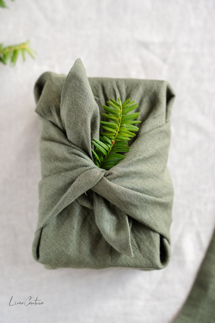 Christmas Moss Green Linen Dinner Napkins - Linen Couture