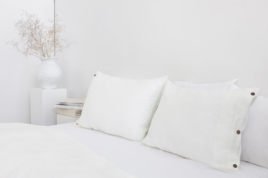 Linen pillow case in White with coconut buttons - Linen Couture Boutique