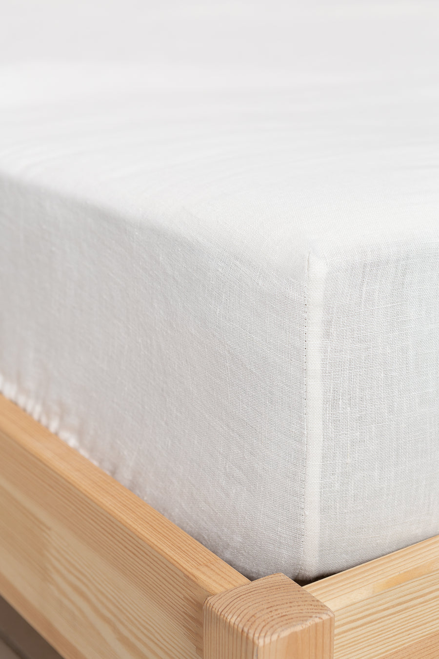 Linen Fitted Bed Sheet in White - Linen Couture Boutique