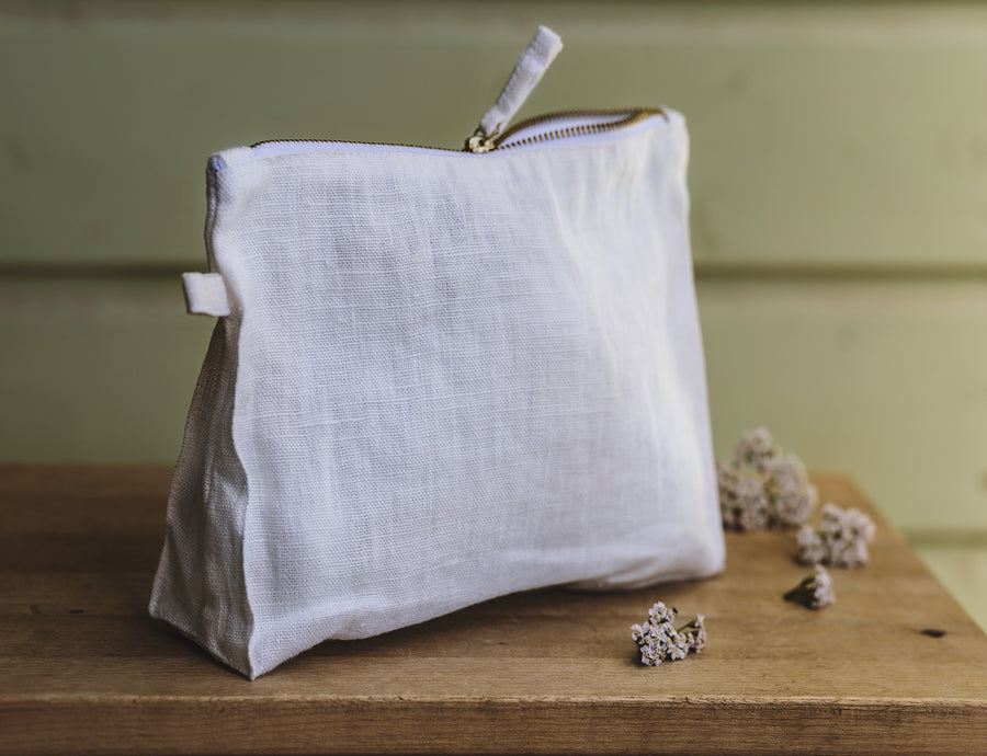 White linen pochette - Linen Couture Boutique